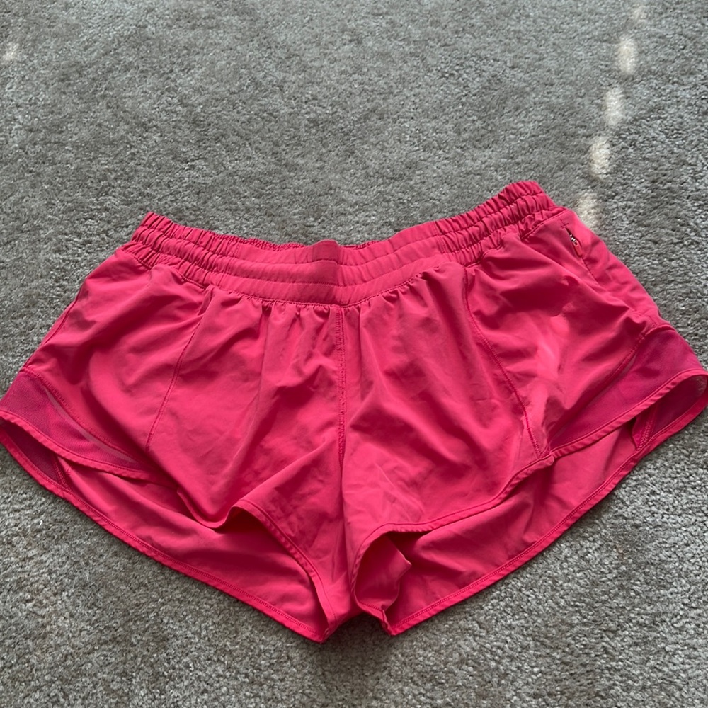 Lululemon hotty hot short 2.5 inch